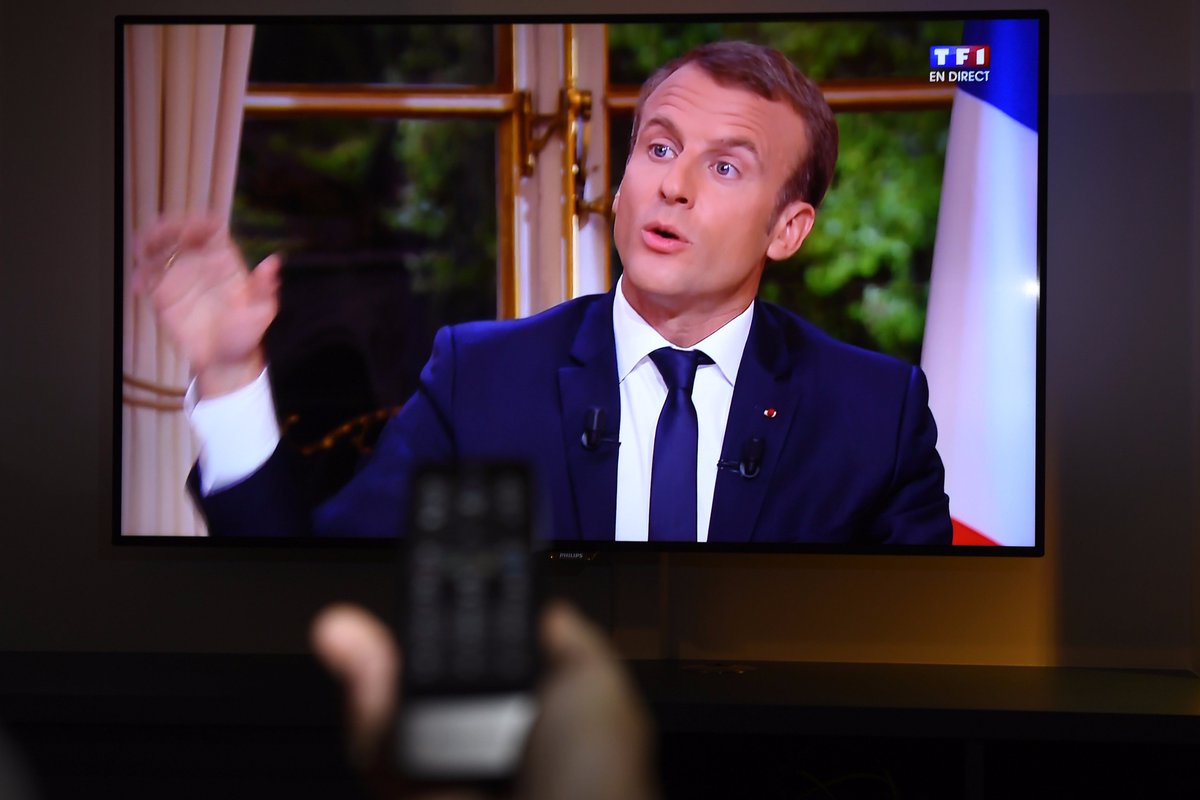Strategies's tweet photo. Succès d'audience pour l'interview de Macron sur TF1 #TF1EMacron https://t.co/K0zGLw6116 https://t.co/OQWOxwlsa0