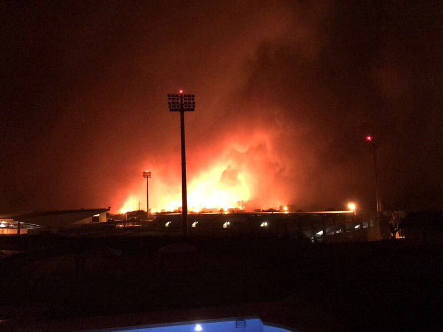 山火事で非常事態宣言 ポルトガルのサッカースタジアムにも火の手が