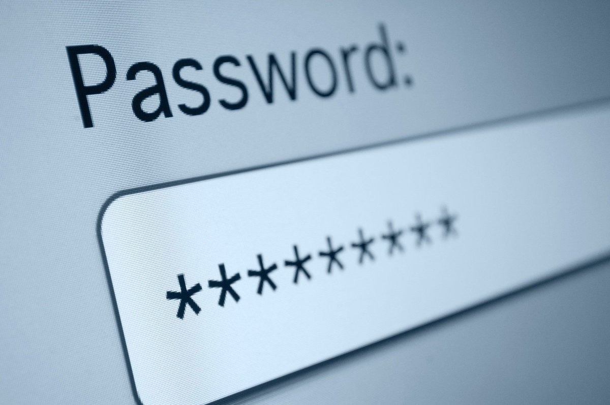 eloraby's tweet photo. Study shows health workers frequently share EHR passwords https://t.co/r3jI8PCVq5 https://t.co/Z16oxwIt8V