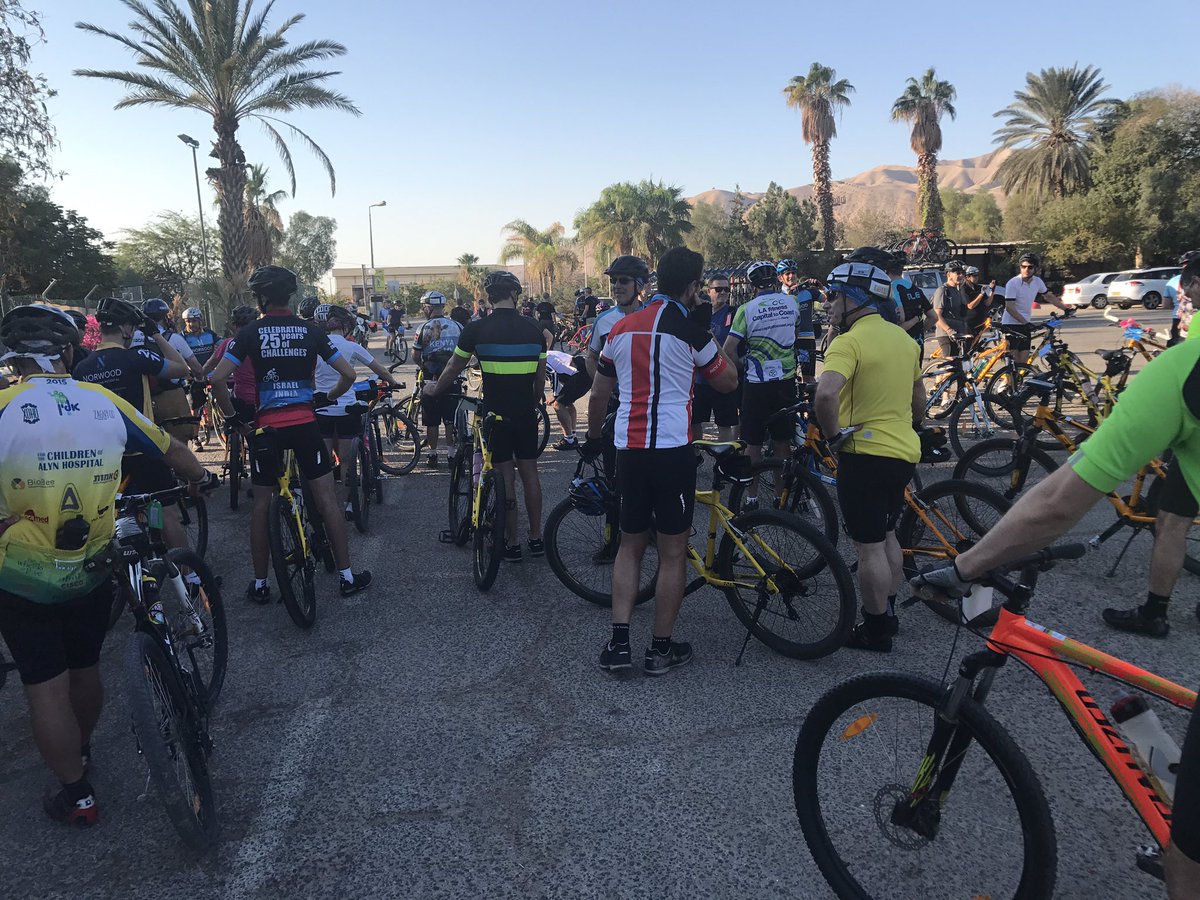 clive kahn tweet media