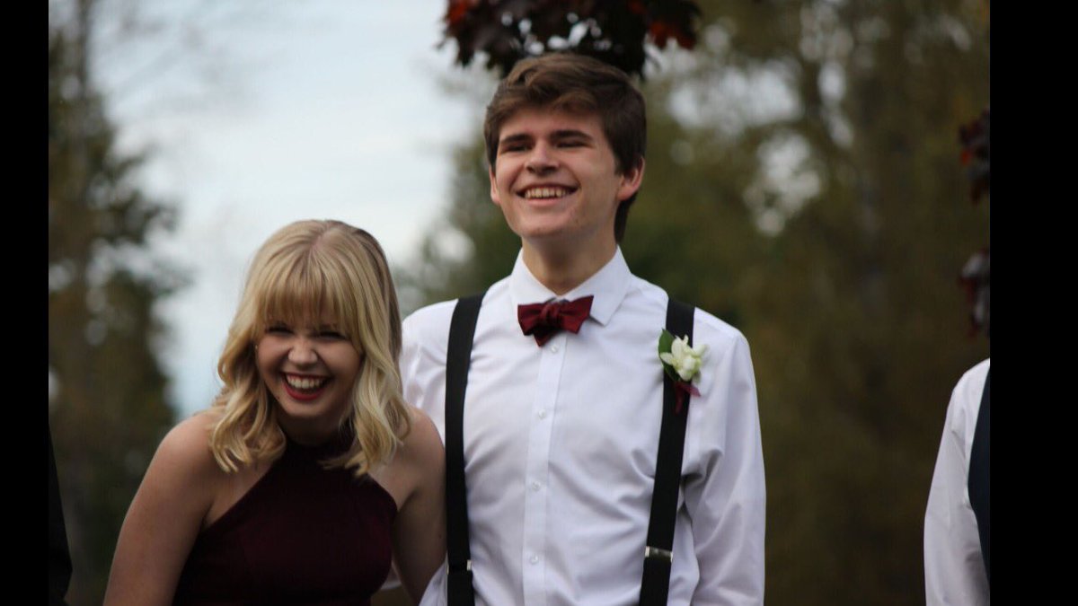 jfank8899's tweet photo. Senior hoco with the raddest people I know, and a super cute date 💃🏼🕺🏻 https://t.co/sBLW5STvii