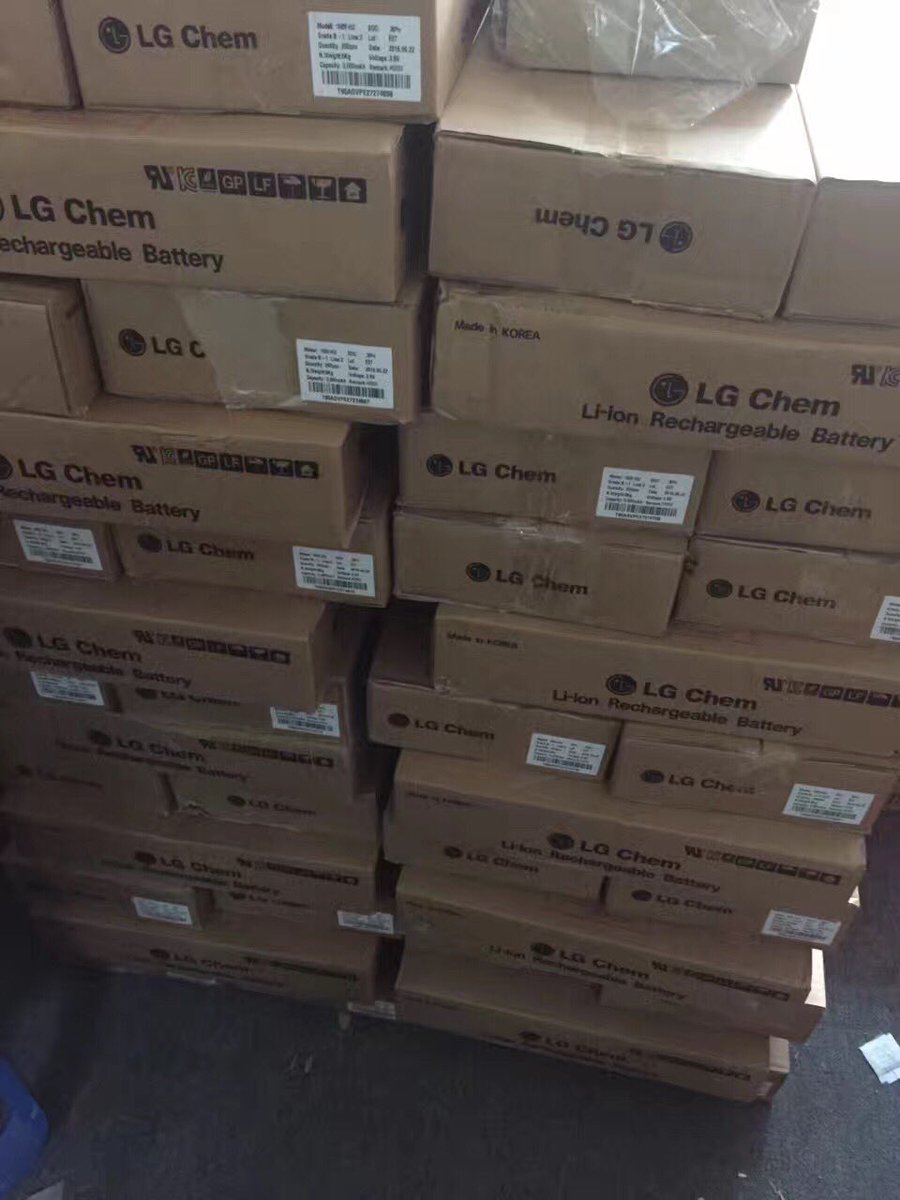 cca3650's tweet photo. Back in stock!!!
18650 LG HE4,HG2,MJ1……
New &amp; Original with great price😊
#Vaping #smok #SMOKING #lghg2#lghe4#lgmj1#18650 https://t.co/n3dPk5b2bv