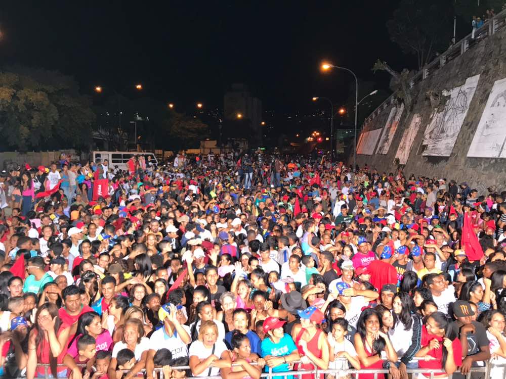 venezuelainfos's tweet photo. Élections régionales au Venezuela : large victoire du chavisme et... nouvelle défaite de la droite et des médias https://t.co/myKlroOvcx https://t.co/JTgNJhPbaK