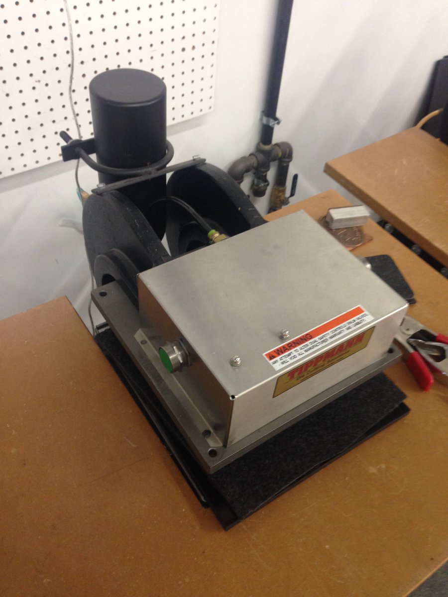 diecuttingpress's tweet photo. Better results. Better clicker. https://t.co/ZM64wPFWeu #TippmannClicker #Tippmann #Diecut #TippmannDieCutting #MadeInUSA #AirPowered https://t.co/3mV3CvEfpU