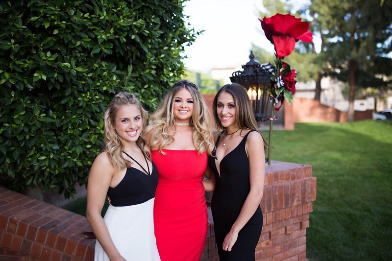 LexiPylman's tweet photo. Happy birthday Lulu❤️❤️ Had the best time celebrating, love you🤗🤗💗 @falalalulu6 https://t.co/tPa0IDADsv