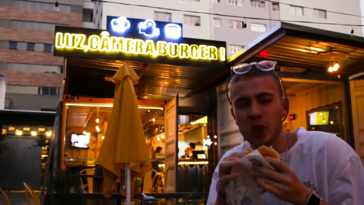 SnapsDoLeoPicon's tweet photo. Melhor hambúrguer de sp #TheBurgerLeagueLCB https://t.co/H34K5tlvZO