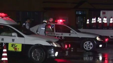 弥富市富島の国道23号 宇佐美のガソリンスタンド付近で死亡事故 口ゲンカで車を止めてはねられる なかよし討議