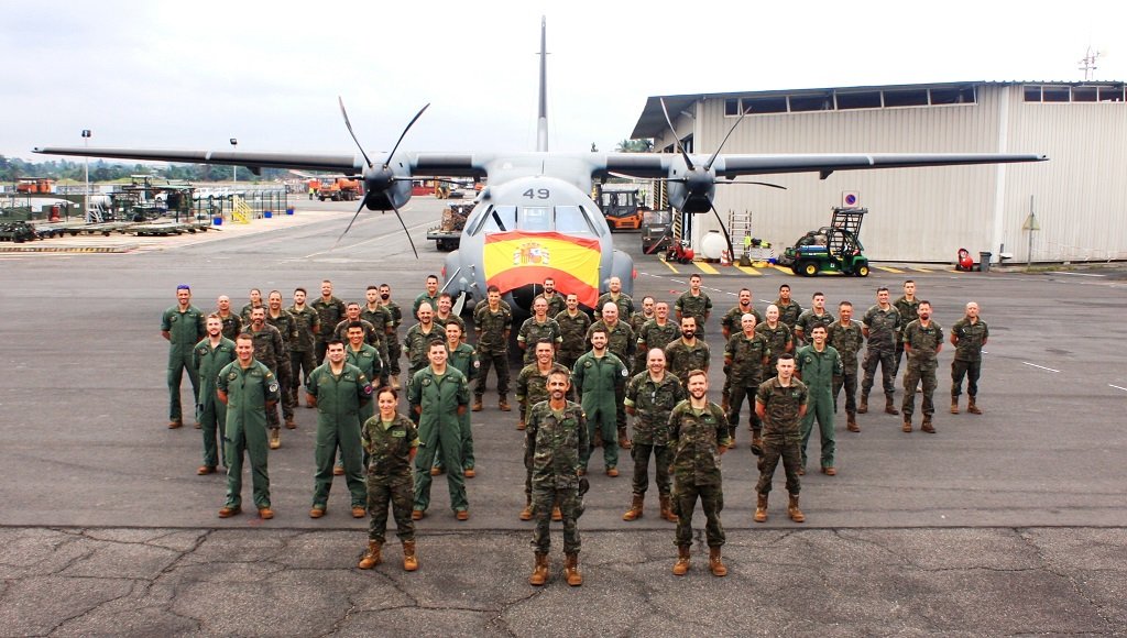 EMADmde's tweet photo. A punto de finalizar misión, teniente coronel Hdez Maurín explica labor y día a día #DestacamentoMamba #Entrevista https://t.co/QKq4CGWp37 https://t.co/U6MjNAYgas