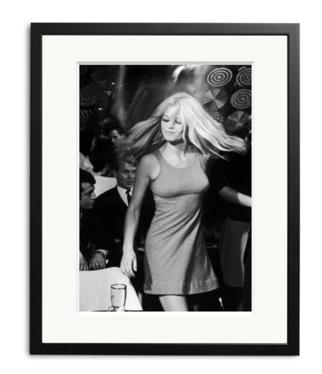 Sultan Gallery: Iconic Images From The Past artkuwait.org/2017/10/sultan… #Kuwait #q8 #artkuwait