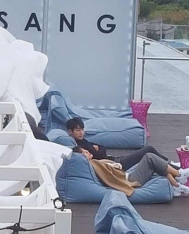 DMPY0i5W0AIJ241.jpg:large