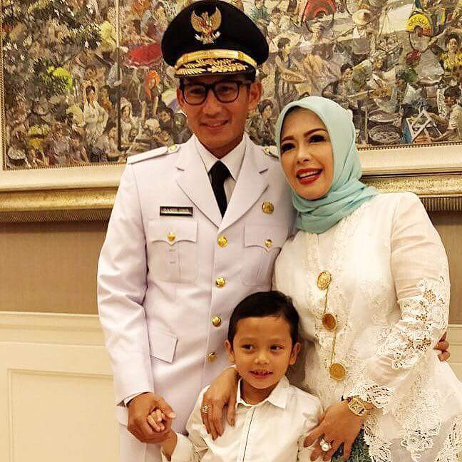 sandiuno's tweet photo. Sebelum menuju Masjid Sunda Kelapa. Mohon doanya agar semua rangkaian acara berjalan dengan lancar &amp; tertib. https://t.co/FhhE9VDKbJ
