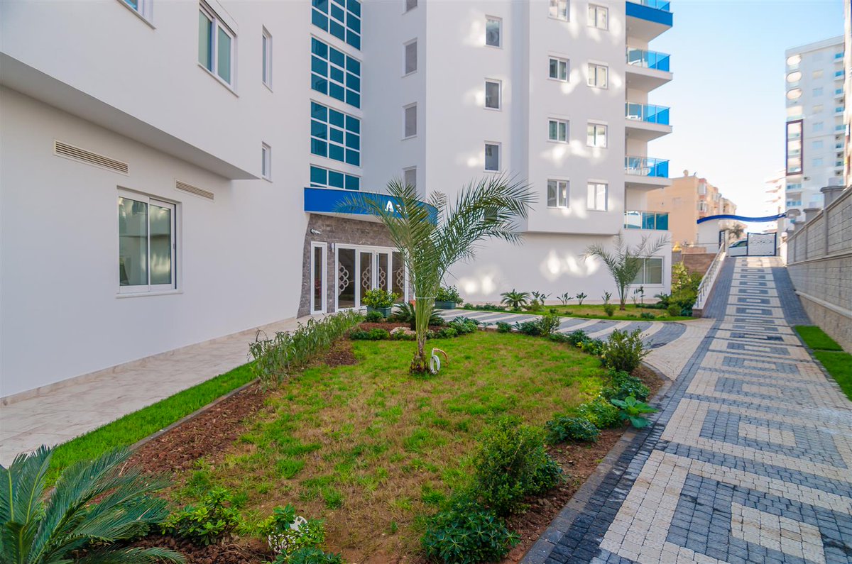 Apartments for sale in new, comfortable residence in the beginning of Mahmutlar. 
Residence consist of 2 blocks, big swimming pool