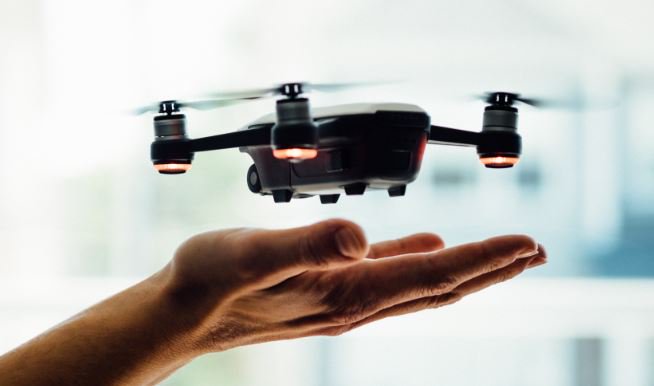 IBTMevents's tweet photo. Here’s how to use drones at your event: https://t.co/n1jNkY2bwd #EventTech #MiceTech #EventProfs https://t.co/zkUqjtioqP