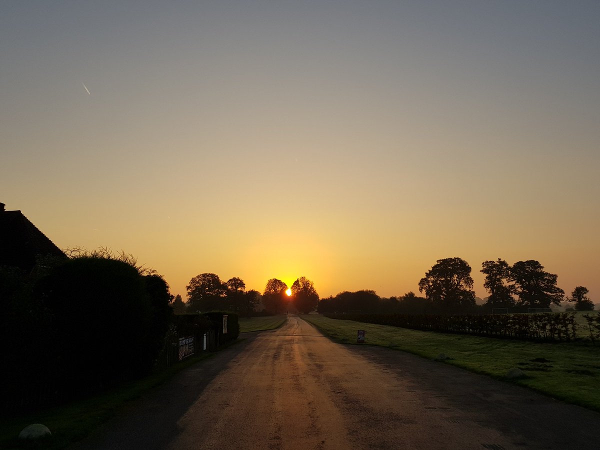WindsorGtPark's tweet photo. Sunrise in The Great Park ... ready for another beautiful day. https://t.co/g3VEndURaF