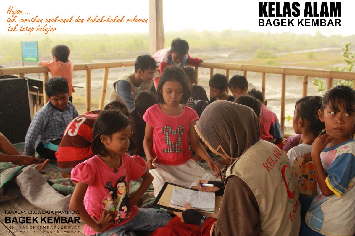 bagekkembar's tweet photo. @DitjenPRL Penasaran #sekolahpantai-nya kayak apa? #kelasalam #bagekkembar pengin menduplikasinya utk #GITAlaut https://t.co/3Ue7hLHtnK