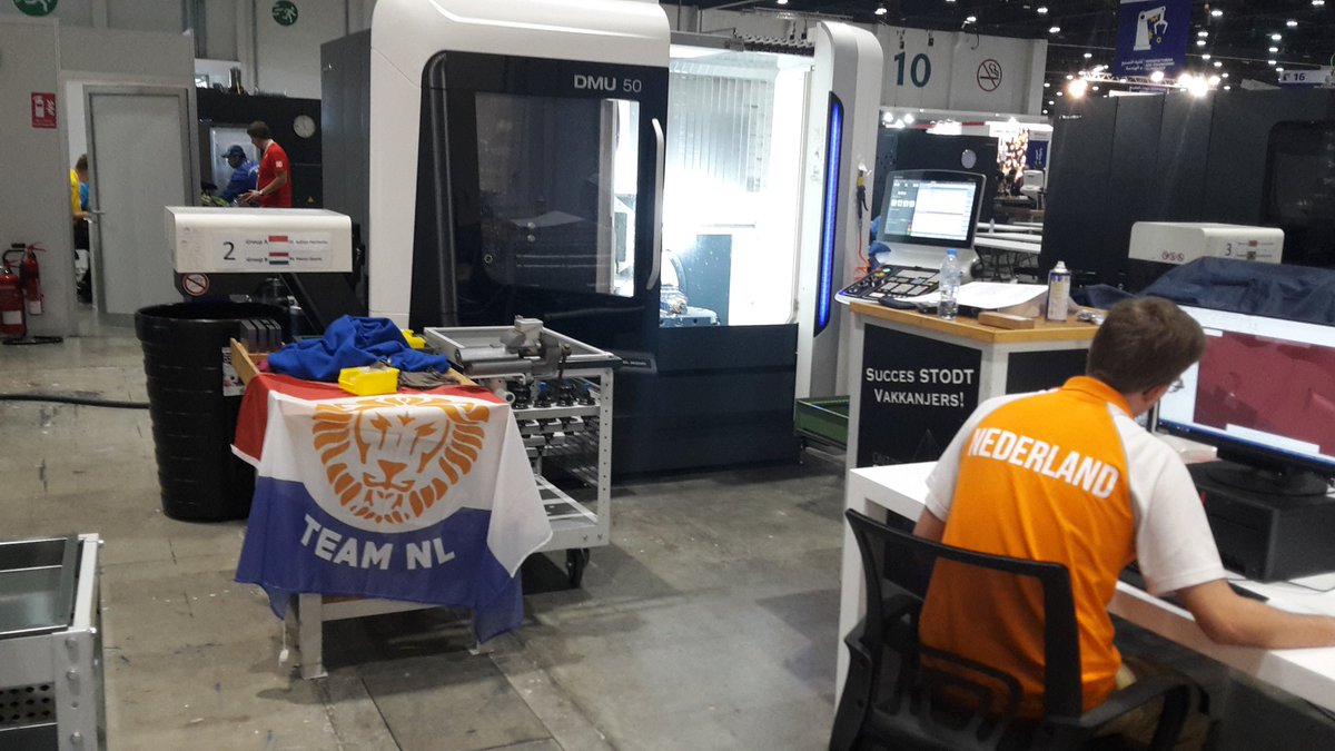 Johncvte's tweet photo. Hier kunnen we in Twente nog wel meer van hebben. Marco Quene strijdt om NL en Twentse eer bij @WorldSkillsAD Abu Dhabi. https://t.co/XeY3OQ5JJa