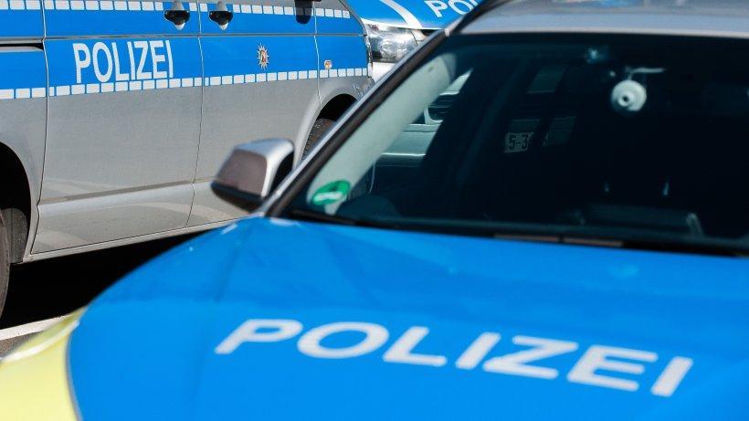 WAZ_Redaktion's tweet photo. Auto überschlägt sich auf A1 bei Dortmund – Viel Zeitverlust https://t.co/z5wed1SWax https://t.co/IszkodJVdw