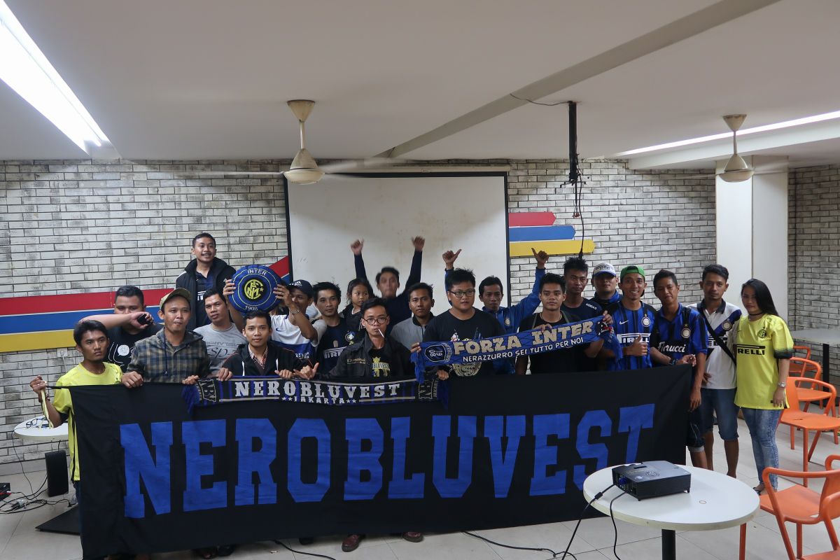 Terima kasih yang sudah meramaikan nobar dini hari tadi yess..
Berkat doa kalian INTER nye kali ini menang lagi🙏🙏