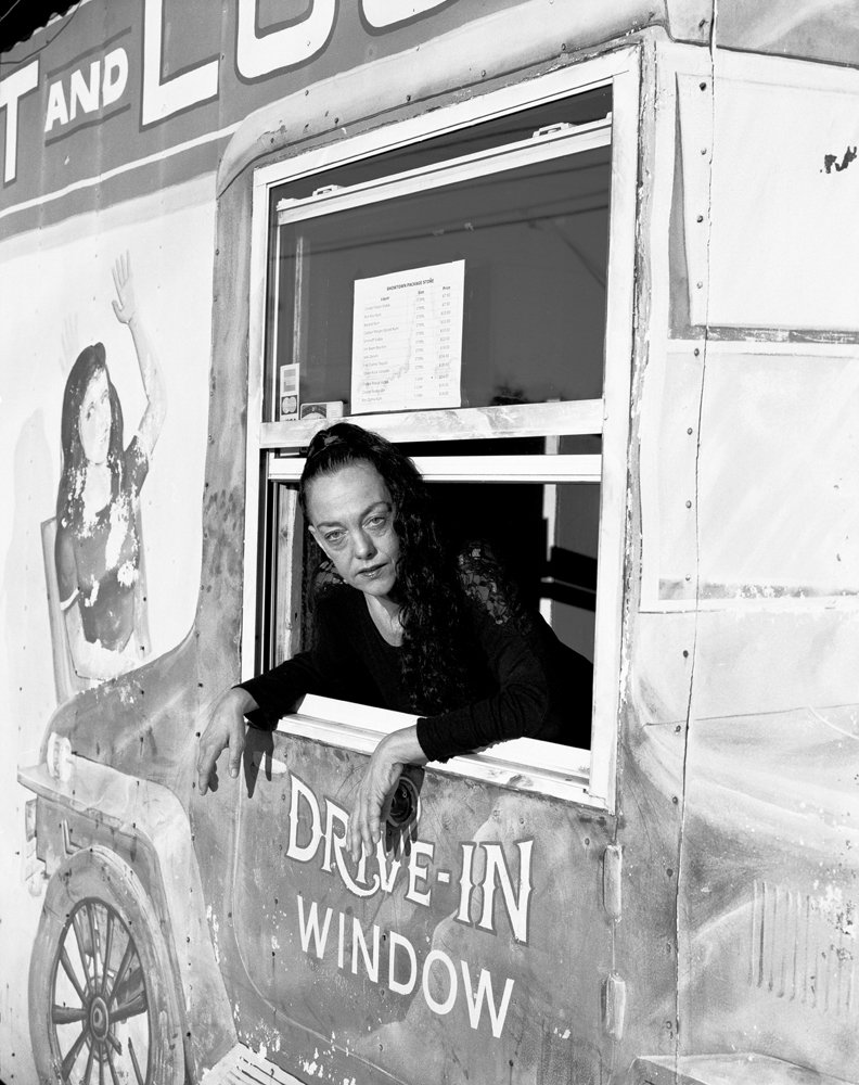 mixdevil66's tweet photo. Photographer #HunterBarnes captures the weird and wonderful American #travelling #circus https://t.co/007Lm8QIF5 #photography https://t.co/Vhx9eurGYa