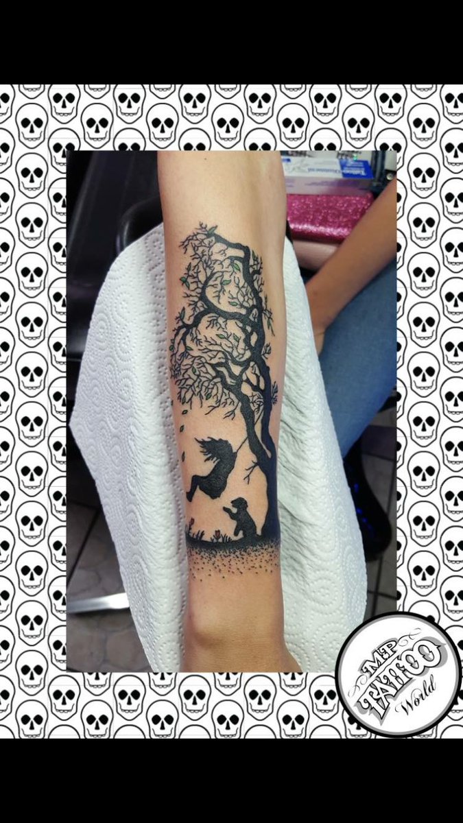 world_mp's tweet photo. #mptattoo #krefeld #ruhrgebiet #tattoo #black #baum https://t.co/4HijamtbKd