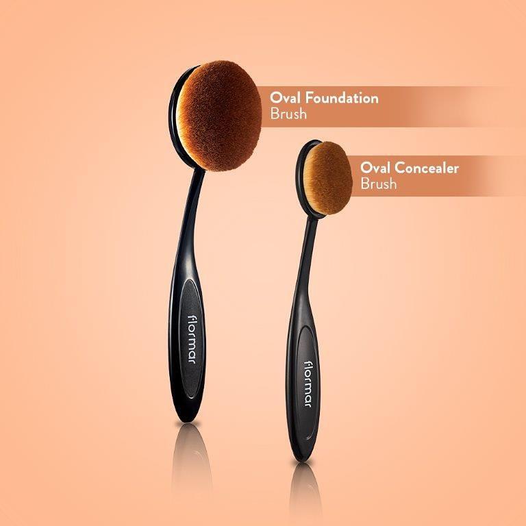 oval concealer brush