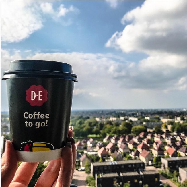 HotelEnschede's tweet photo. Goedemorgen! Klaar voor een nieuwe week? Wij wel met dit uitzicht en een koffie to go!βοΈ #twente #uitzicht #vandervalk #valk #valkmoment https://t.co/5SsJ4bJ7jc
