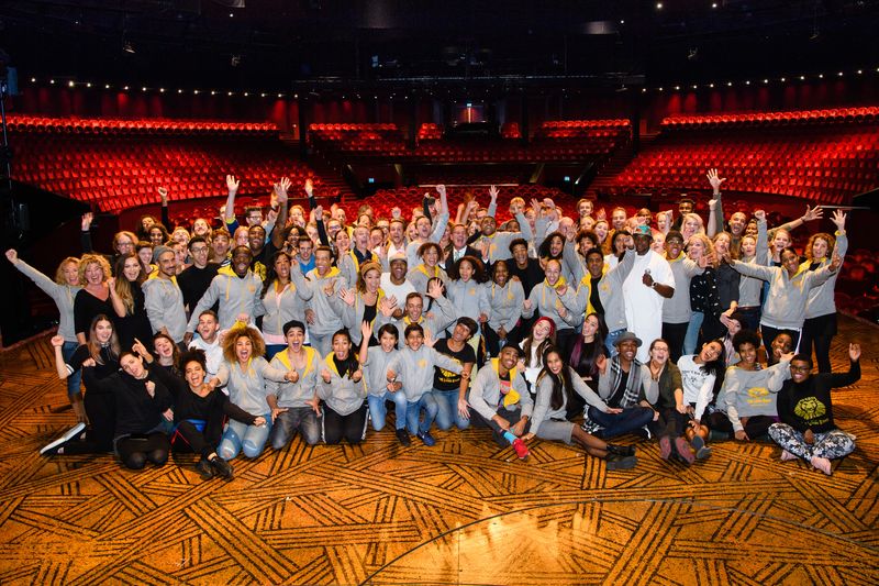 Een week geleden vierden wij onze eerste verjaardag met deze fantastische cast! #trots #amazingcast