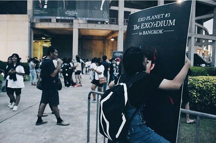 dararinx's tweet photo. หลักฐานการเป็นเอ็กโซแอลของเราๆๆๆ https://t.co/gd9u72r6Su