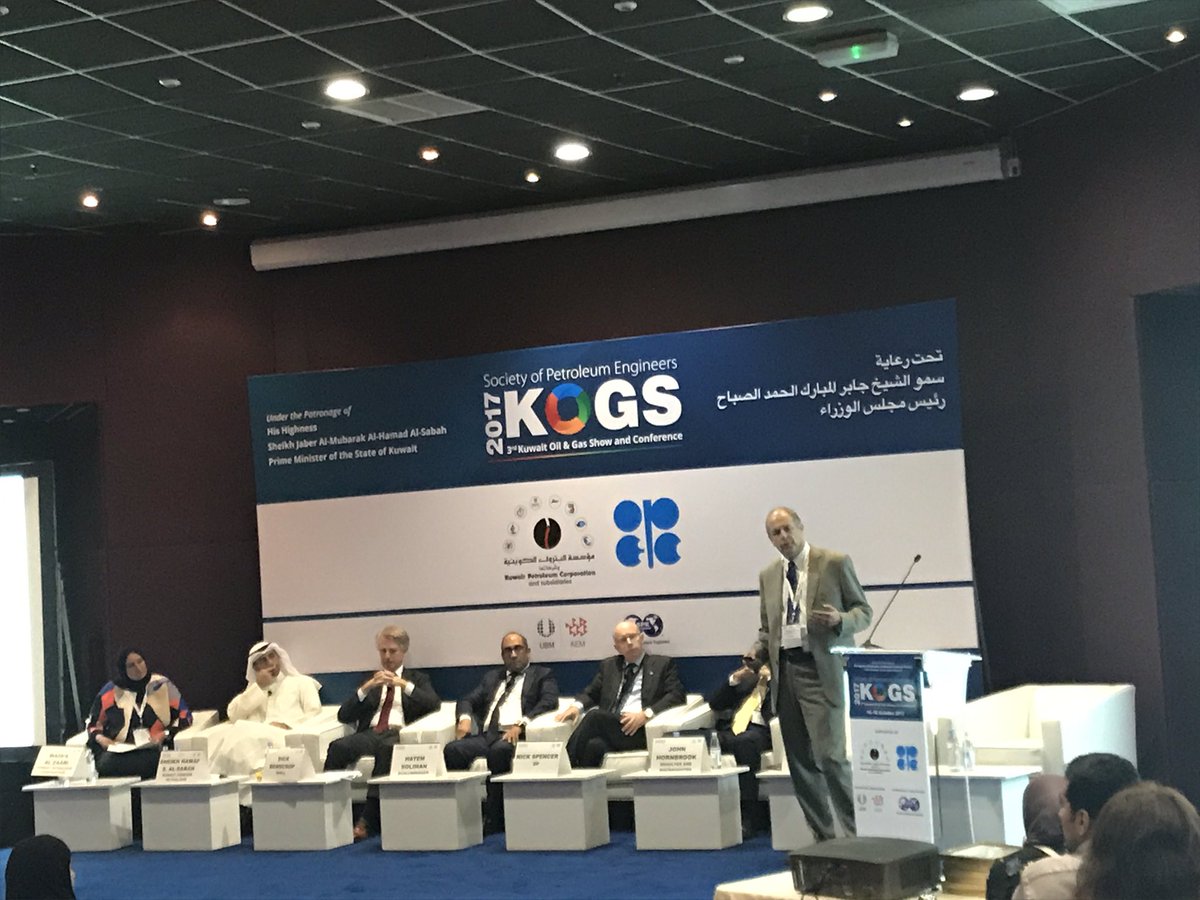 filobbos's tweet image. Scot Evans, Vice President Integrated Asset Management and Halliburton Consulting, at KOGS 2017 #Halliburton #KOGS2017