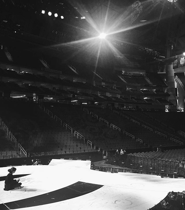 SelGomezLts's tweet photo. houston tonight https://t.co/5wo9fUqI7J