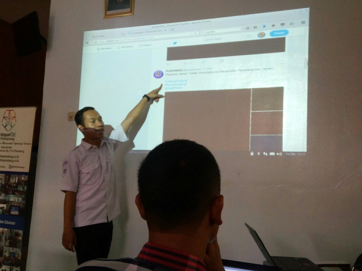 KTPesucen's tweet photo. pelatihan sosmed untuk karang taruna di @puspindes @ganjarpranowo @pakjunaedi  #DesaPintar #SaveStreamingJateng https://t.co/dYiGPpSQ7h
