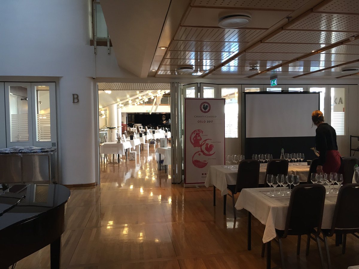 ChrisLechner11's tweet photo. With @chianticlassico in Oslo. Set up of the tasting room at a bright sunny day! https://t.co/lKuommf4dS