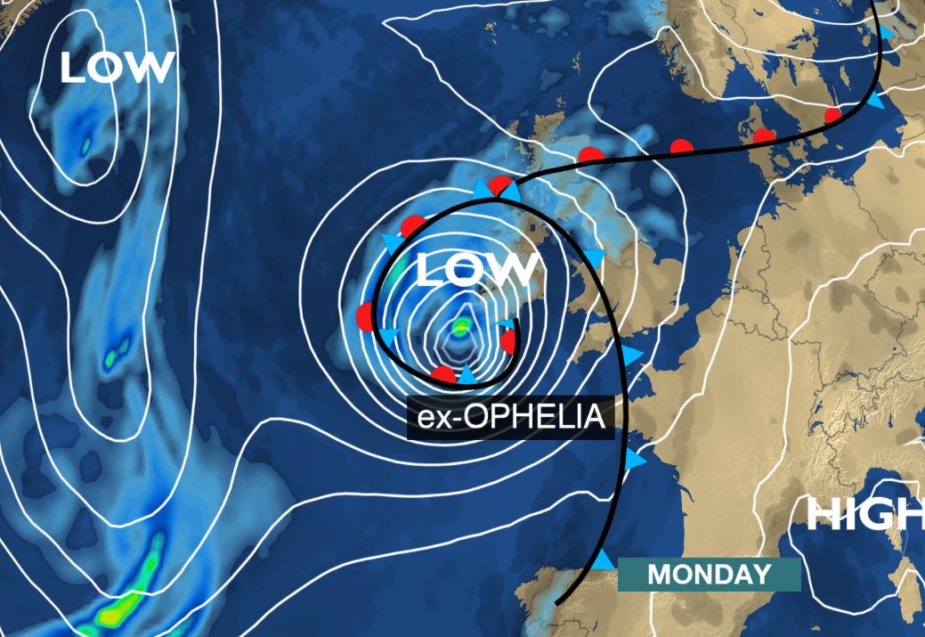 bbcweather's tweet photo. Flights cancelled and thousands of people without power as #Ophelia arrives in Republic of Ireland https://t.co/yiGGZIBTGS Alina https://t.co/430G9PVOca