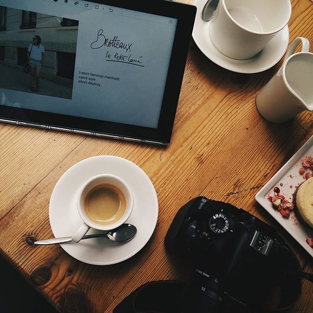 GARNIER_Willy's tweet photo. Pour être créatif dès le matin, faites comme @littlewonderlust, adoptez notre Yoga Book 😉... https://t.co/ePXMSD4SMi #LenovoChampions https://t.co/63vKZCkfTN