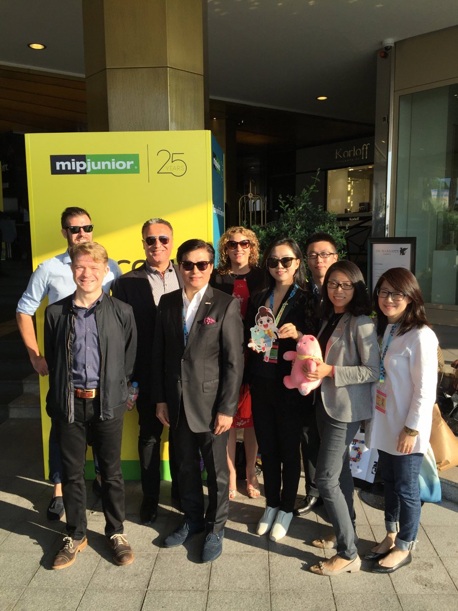 kidscreen's tweet photo. New animated kids series #LuoBaoBei = new intl. friends/partners @ClothCatAnim (Wales), #MagicMall (China) & @9StoryMG #mipcom2017 🌎🇬🇧🇨🇳🇨🇦 https://t.co/Z3Qx78XSII
