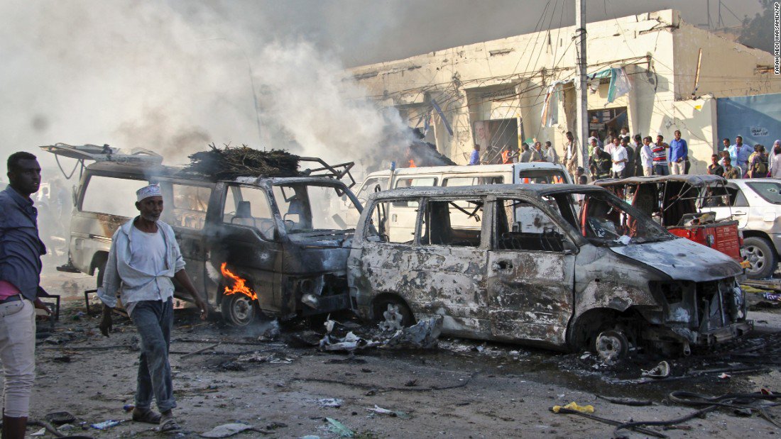 CNN's tweet image. Somalia bombings:
- At least 277 killed
- Over 300 injured
- Two car bombs exploded in the capital city of Mogadishu
cnn.it/2yMQU3o