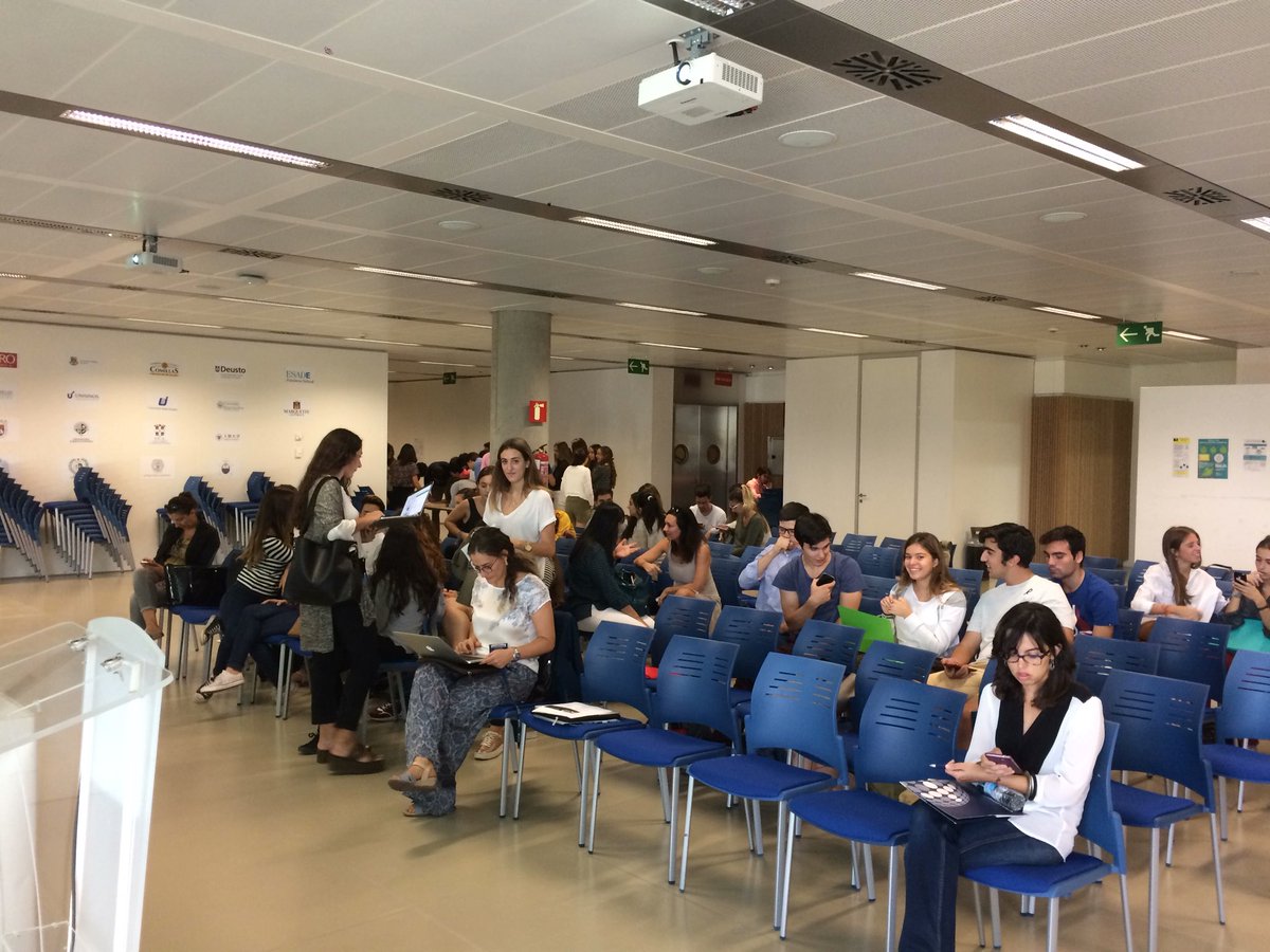 Enseguida empieza la Jornada de reflexión y formación sobre trata de seres humanos #TrataDePersonas #mzc #loyolaandalucia