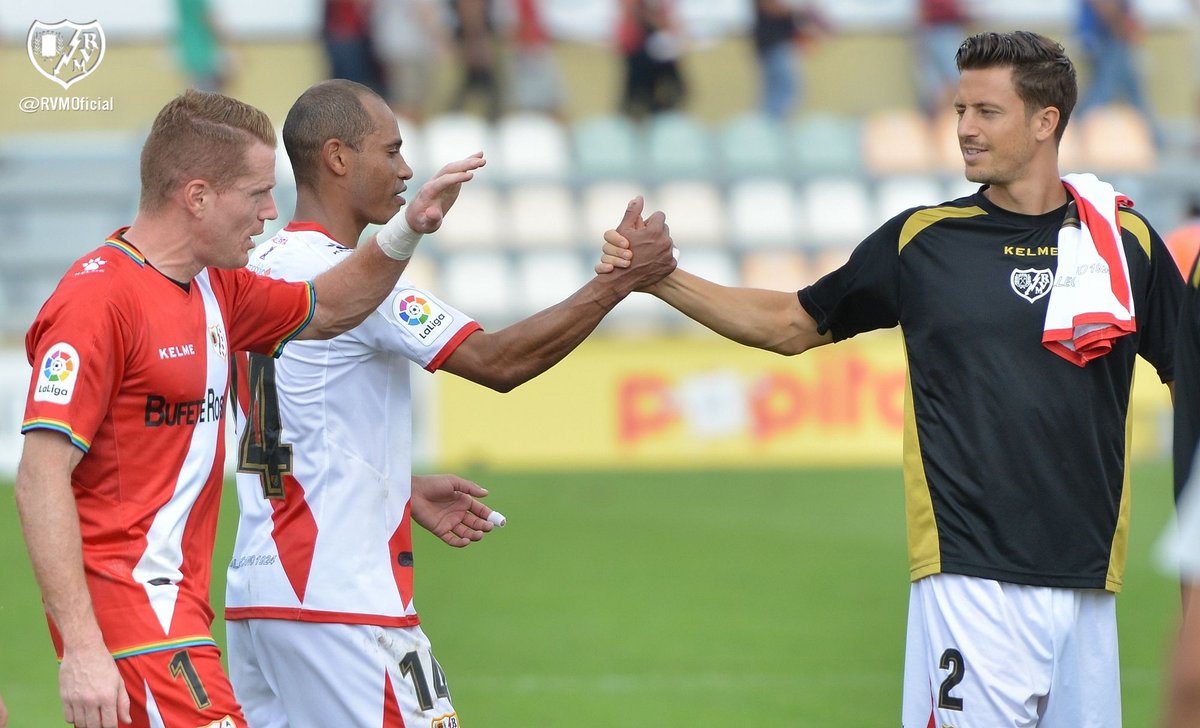 RayoVallecano's tweet photo. 📷⚡️Galería de imágenes del #ReusRayo (0-2) en nuestra cuenta de Instagram:
▶️https://t.co/oPLYwvawYJ https://t.co/N6uCBLTtYD