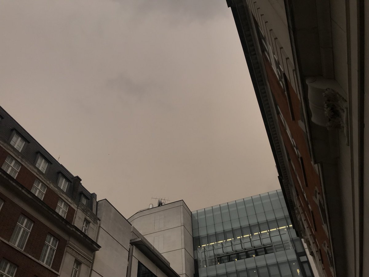 Schafernaker's tweet photo. #London is looking SPECTACULARLY SEPIA outside...mega eerie...never seen it like this before 🌬🐫🐪🐫🐪🐫 #SaharanDust #FireParticles #Opheila https://t.co/wk9jrz2PD0