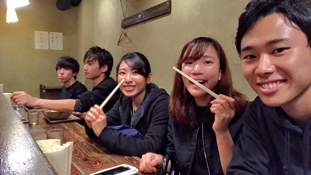 saaantytennis's tweet photo. 千葉大の元3-1メンバーで4限終わってからのディズニー！！
楽しすぎた！！😆😆 https://t.co/hYJw0QZ2us