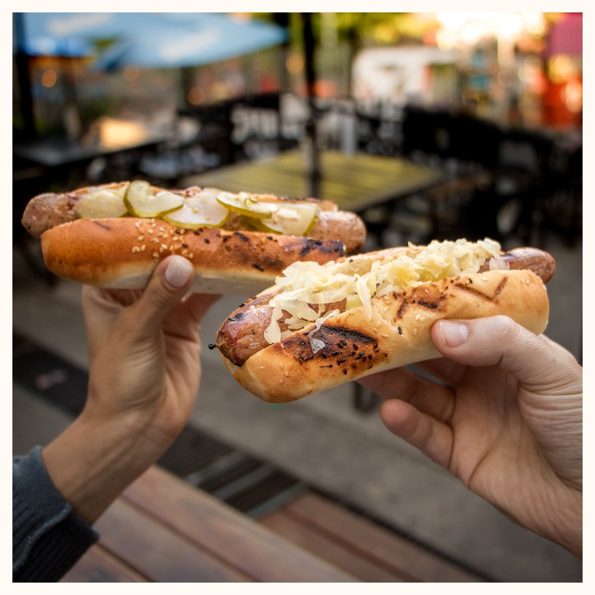 Diggsargentina's tweet photo. Si para comer rico y disfrutar del solcito necesitás ir a un cantri o una quinta, es porque no conocés Diggs. #palermo #de11a3AM #streetfood https://t.co/V12fN8pbHy