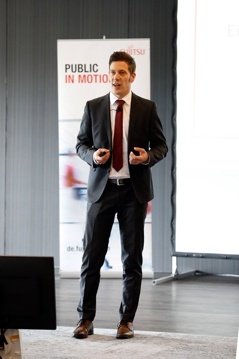 andreweller68's tweet photo. Tagung in Melle @Fujitsu_DE : Die Rolle von Analytics, Big Data und Data Science in einer Welt der Digitalisierung - Kontaktieren Sie uns! 😀 https://t.co/g82TFOLFKz