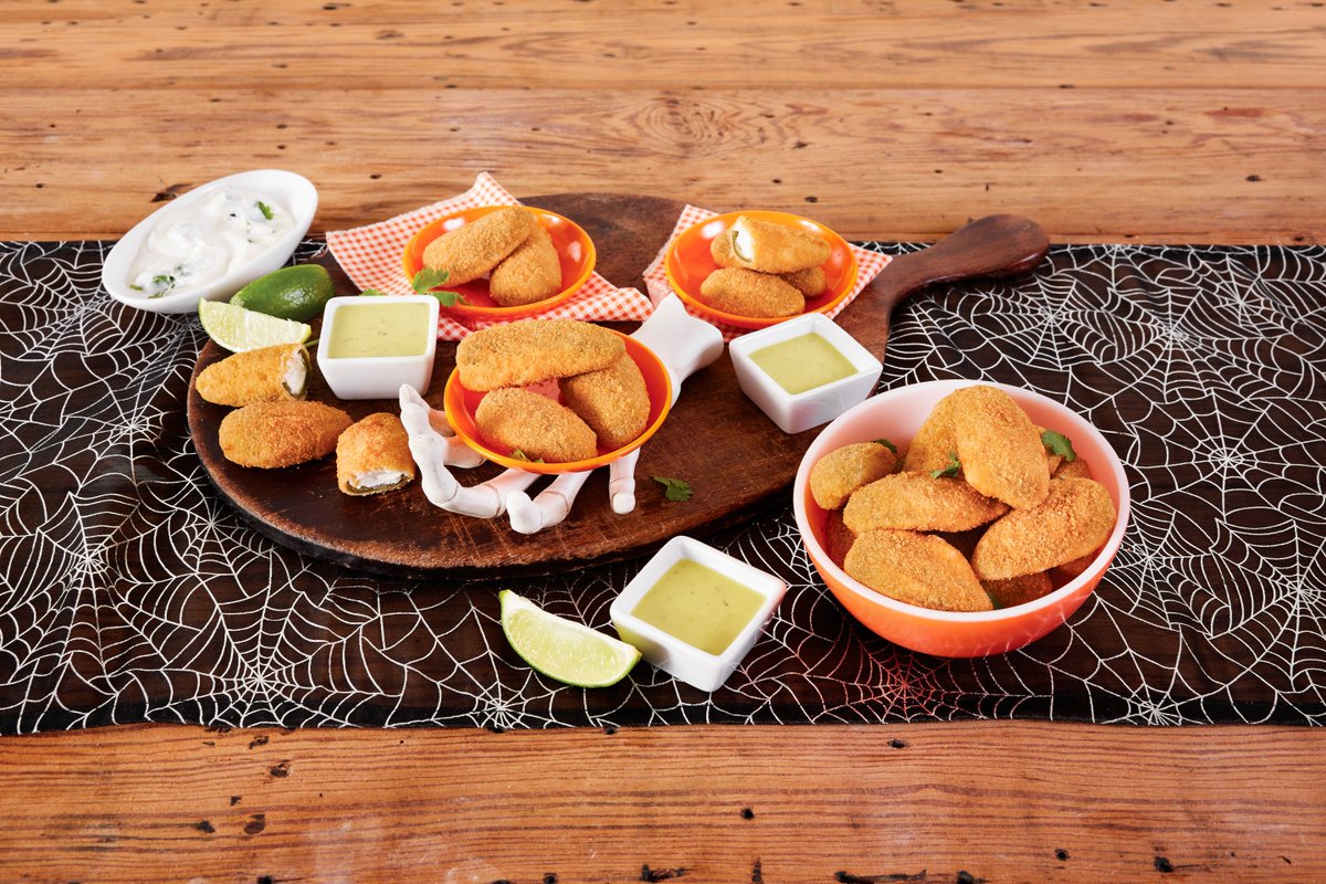 gingercasa1's tweet photo. Looking for frightfully delicious Halloween snacks? @FarmRichSnacks has you covered! https://t.co/VjDg8CxX5M #RealLifeScaryGood #ad https://t.co/ROt7CVm8fx