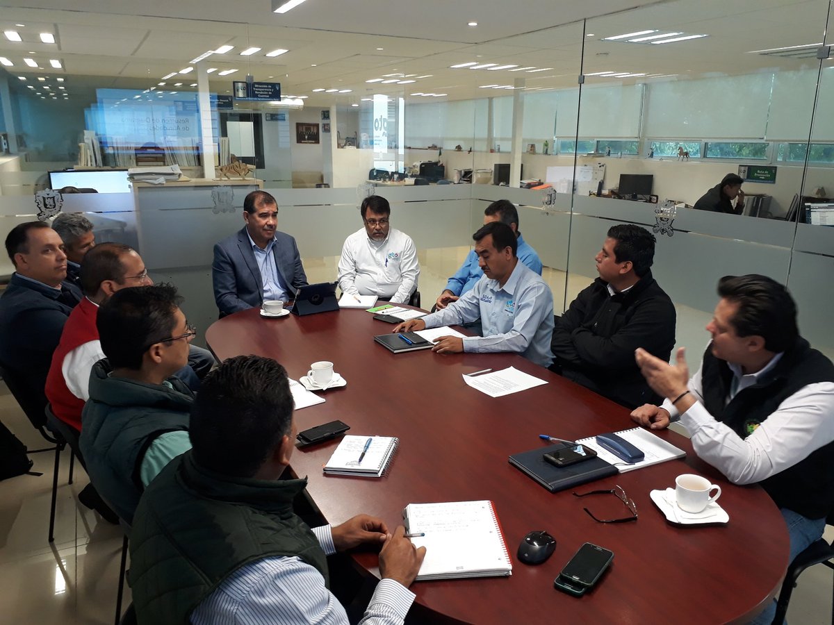 Paulo_Banuelos's tweet photo. Buen lunes a todos, como vas 8 días nos reunimos para darle seguimiento al tema del Pulgón Amarillo en el sorgo. https://t.co/8kVbgYffQL