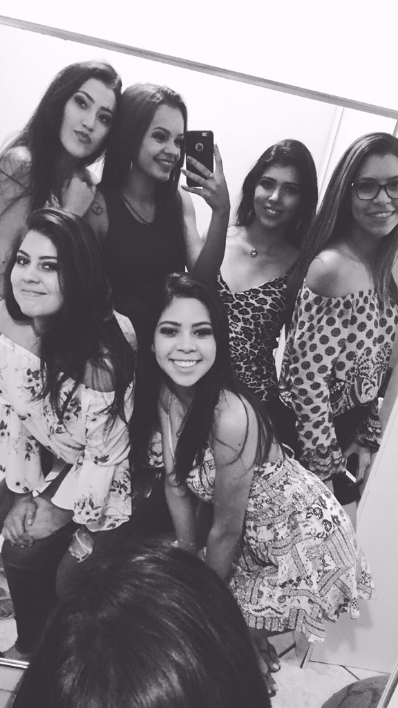 Dheinysb's tweet photo. Uma amizade dessas bixo 💕 https://t.co/IvDHXE4vGn