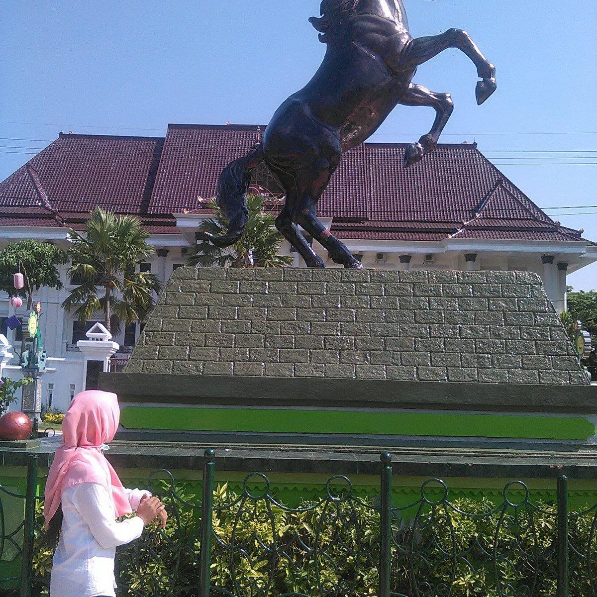 fitriaAnita tweet media