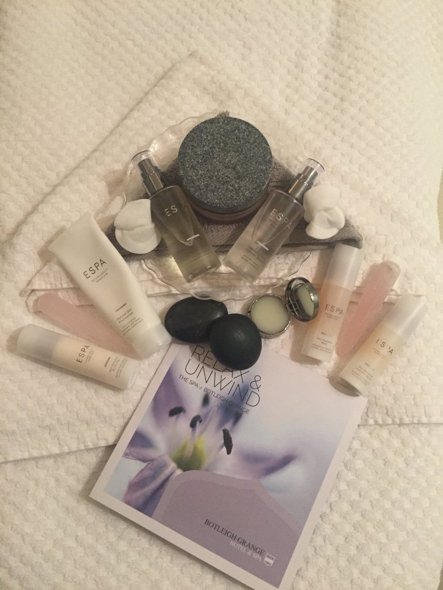 chloebutt24's tweet photo. All Is Calm, All Is Bright Facial Review https://t.co/BFl738Gwag https://t.co/nBvjaUzajB