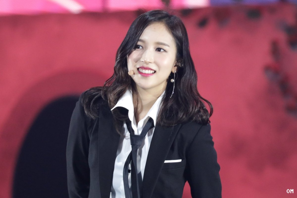 olmaneegee1020's tweet photo. 171015 ONCE BEGINS
#트와이스 #TWICE #미나 #MINA https://t.co/i65qkiiYNW