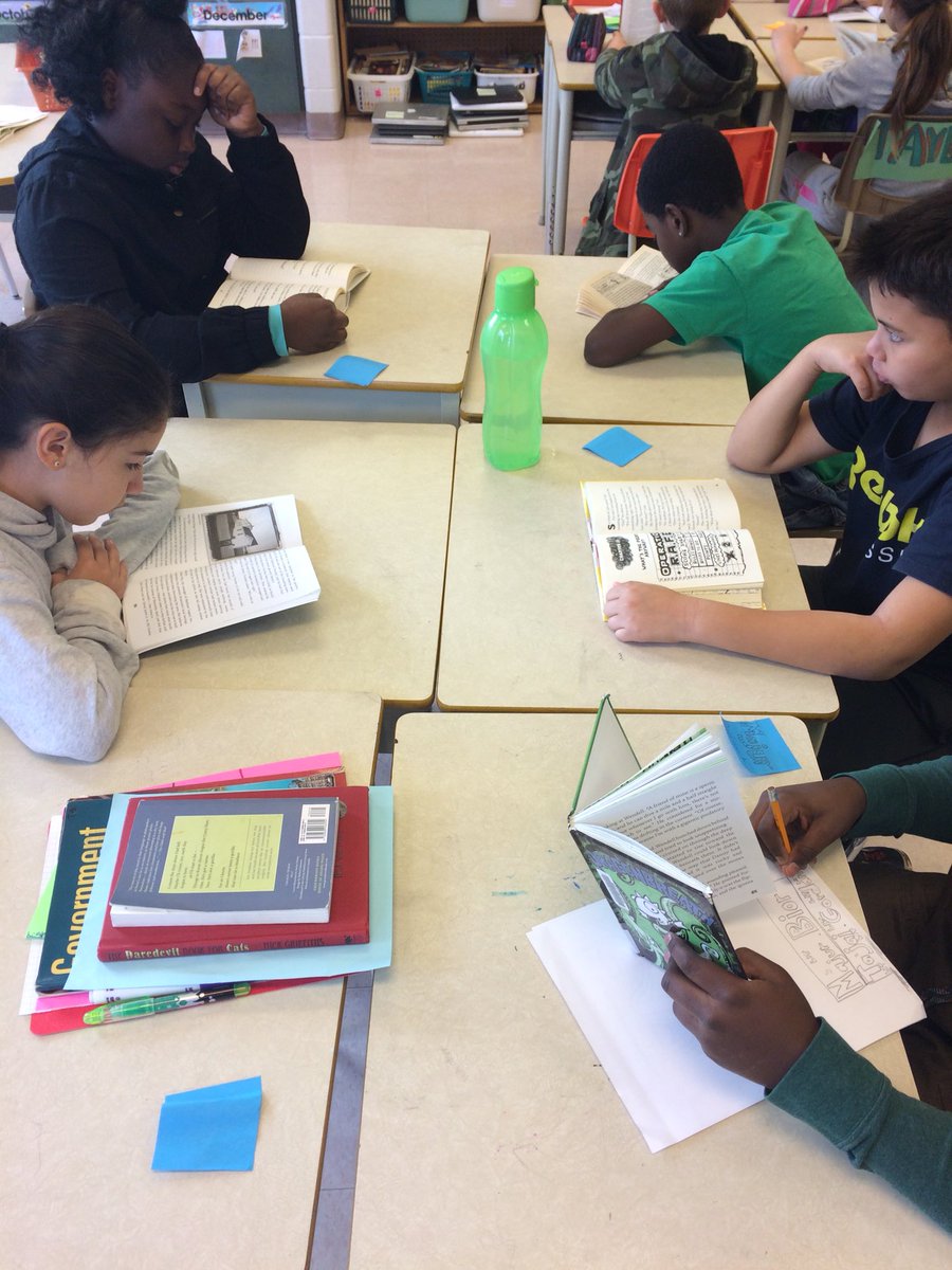 TDSB_SteveB's tweet photo. Our Gr. 5/6 students begin their Monday by reading independently w/ purpose...the silent meditation of text that calms &amp; inspires! https://t.co/X23h0Jyh1t