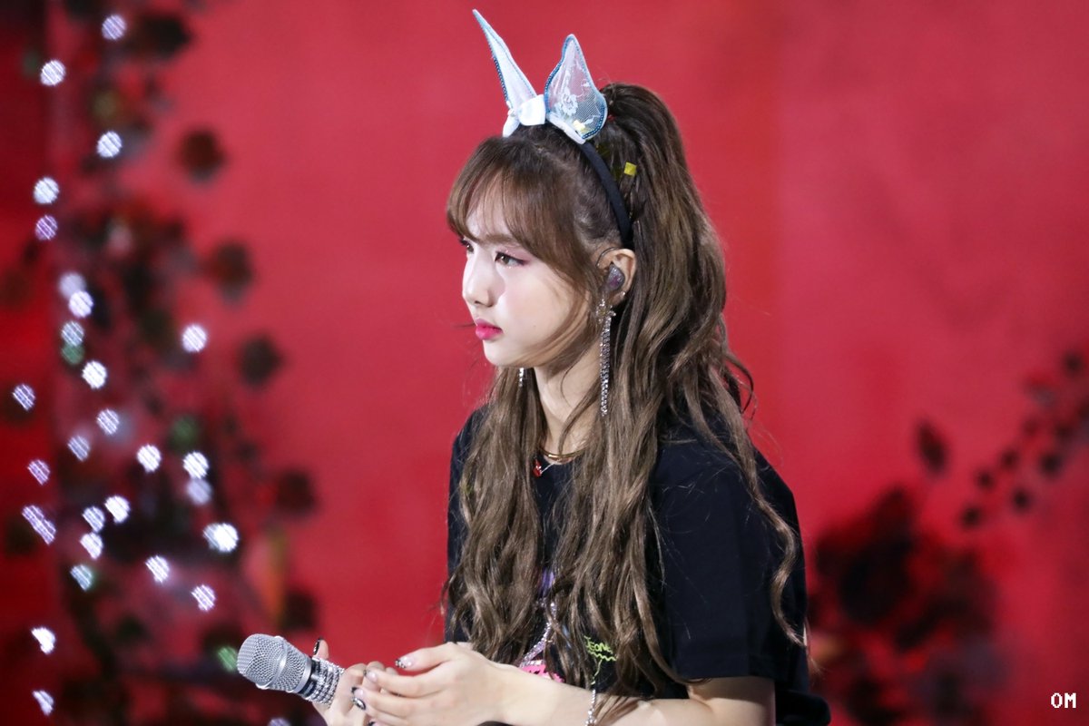 olmaneegee1020's tweet photo. 171015 ONCE BEGINS
#트와이스 #TWICE #나연 #NAYEON https://t.co/96beIc0XsC